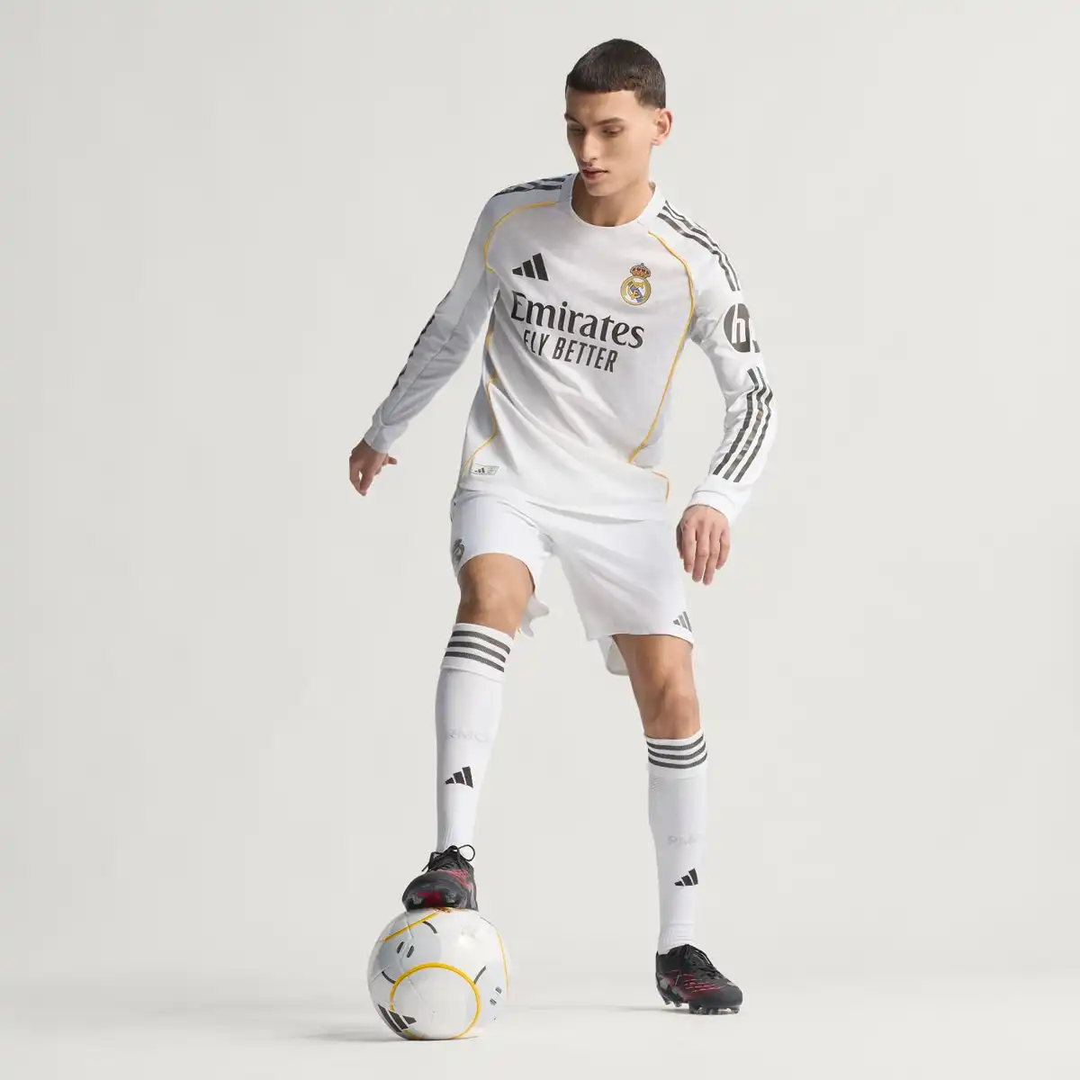 Real Madrid Men's 25/26 Player Home Long Sleeve Jersey - Image 7