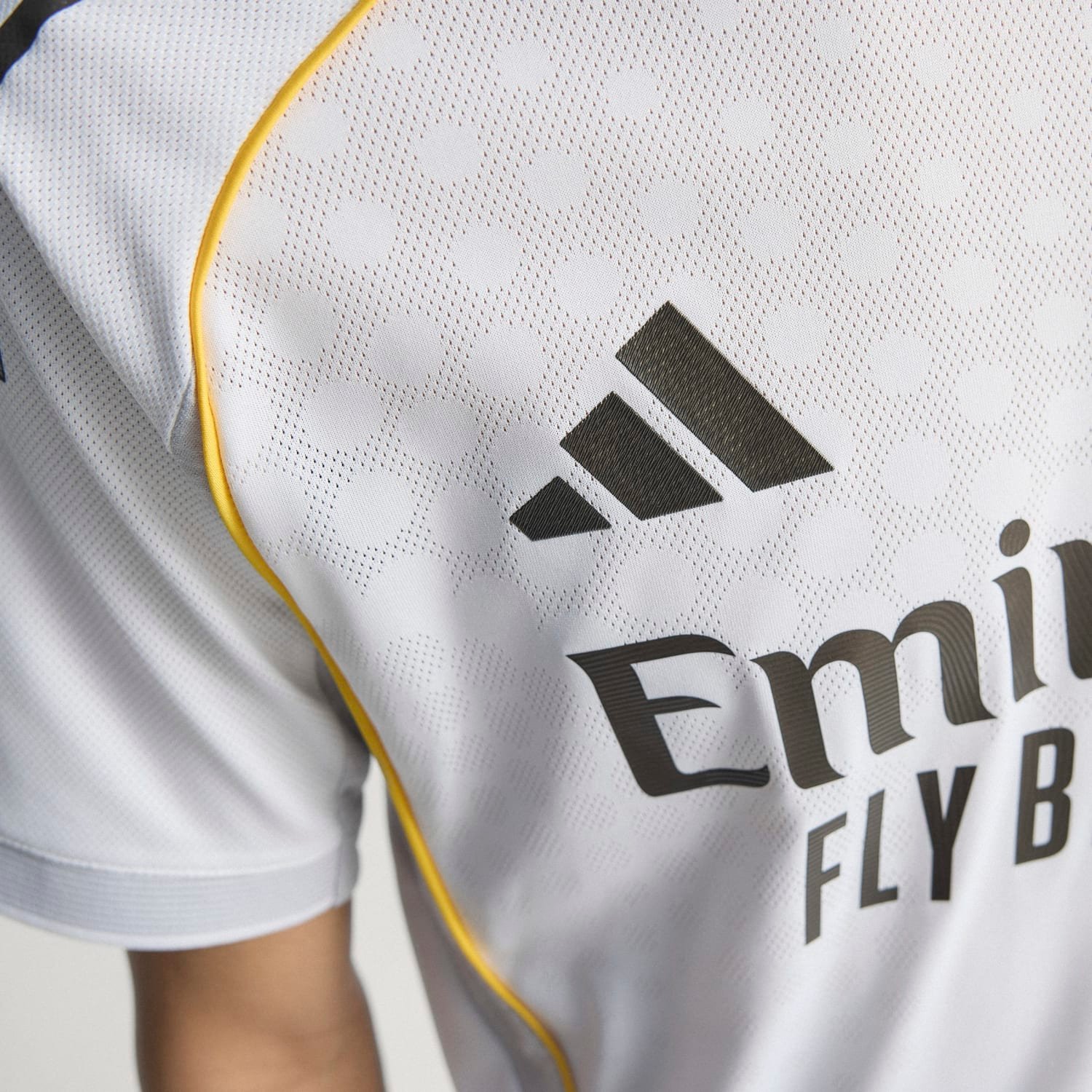 Real Madrid Men's 25/26 Player Home Jersey - Image 4