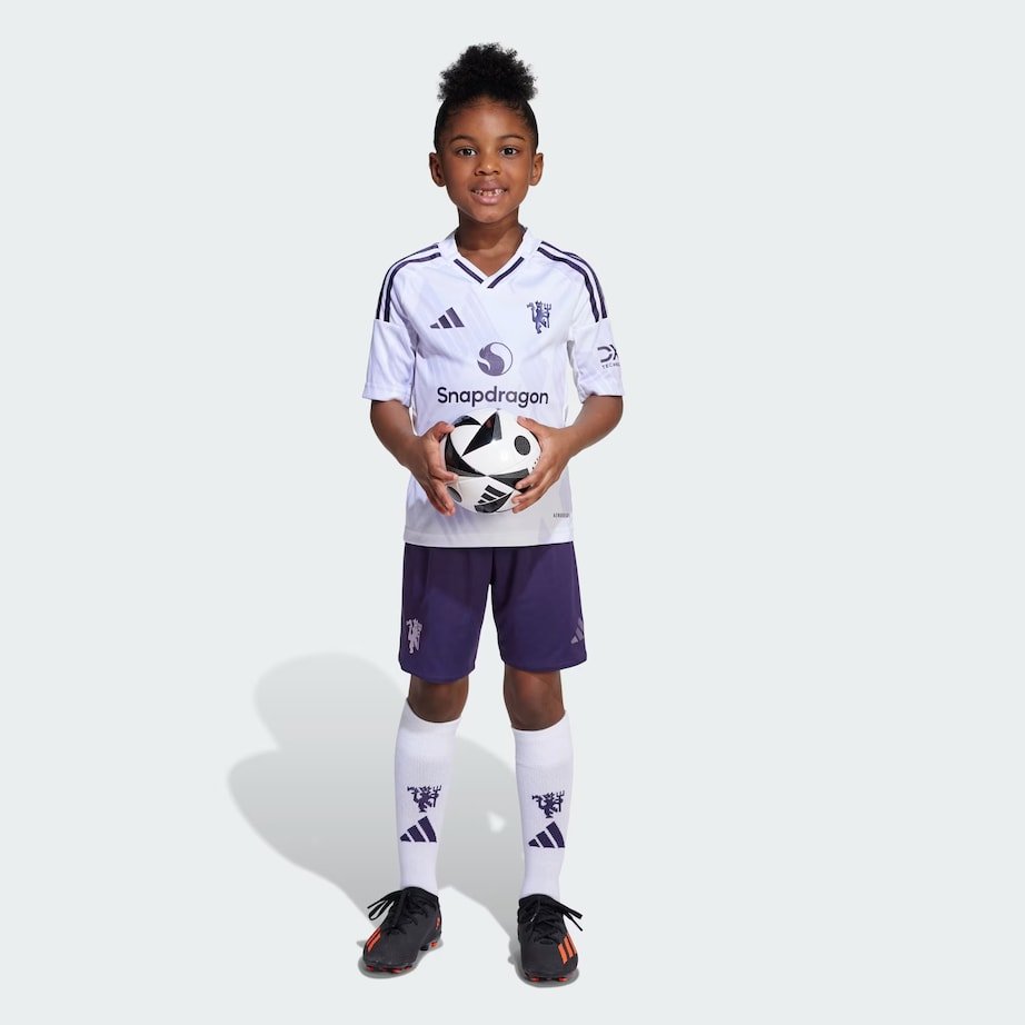 Manchester Unite Kids 25/26 Away Kit - Image 5