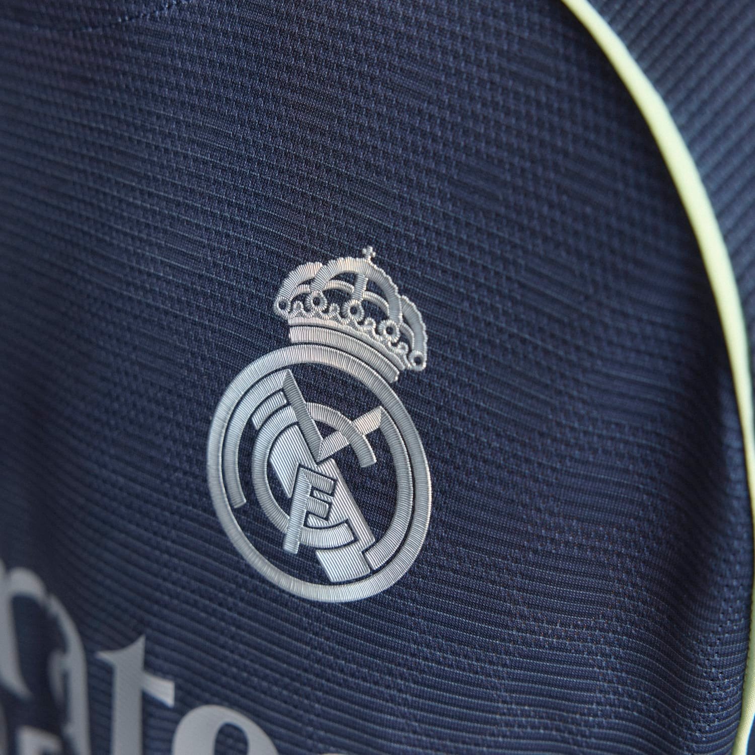 Real Madrid Men's 25/26 Player Away Long Sleeve Jersey - Image 4